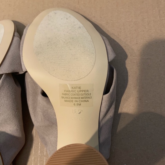 Kaari Blue Katie Peep Toe Heels- like new - Picture 7 of 7